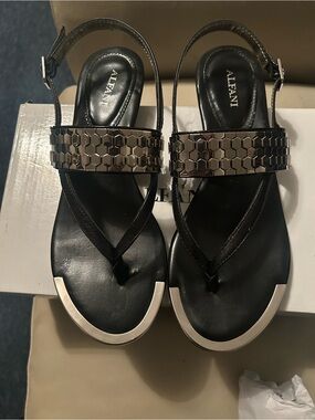 “REASONABLE OFFERS”! “ALFANI” Black & Silver Hex-Accent Slingback Sandals 🖤